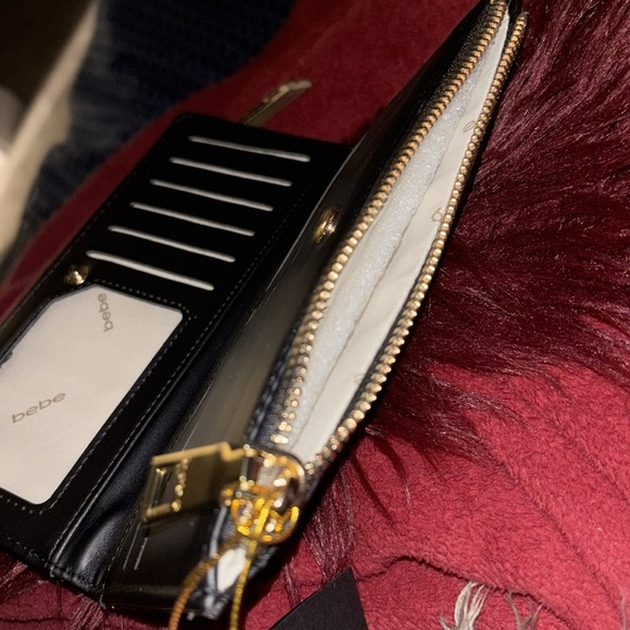 Bebe Black Kiara Woven Wallet - Picture 13 of 16